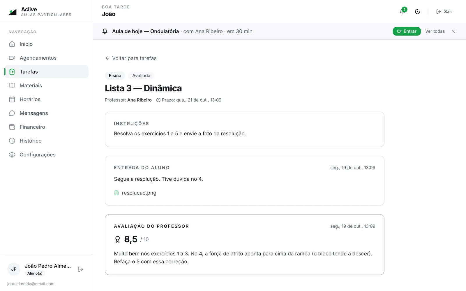 Tarefa avaliada: entrega do aluno com a foto da resolução e avaliação do professor com nota 8,5 e comentário.